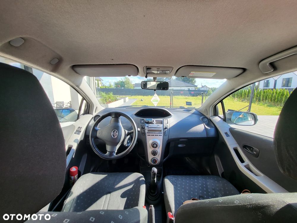 Toyota Yaris - 9