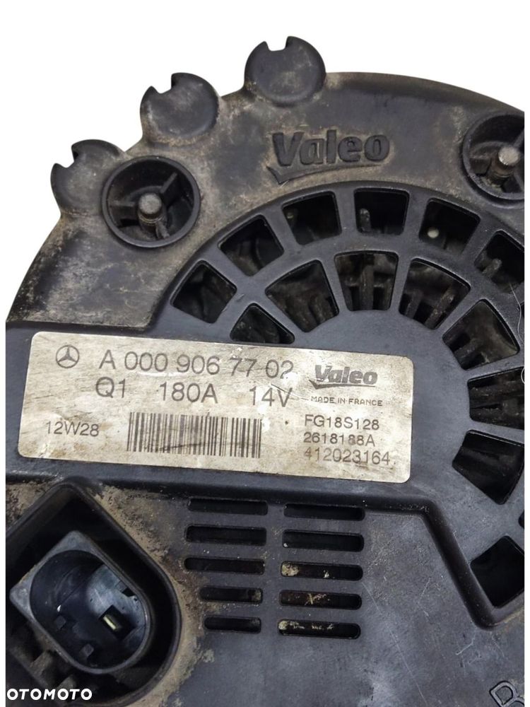 MERCEDES E KLASA W212 2.2 CDI  ALTERNATOR  A0009067702 - 4