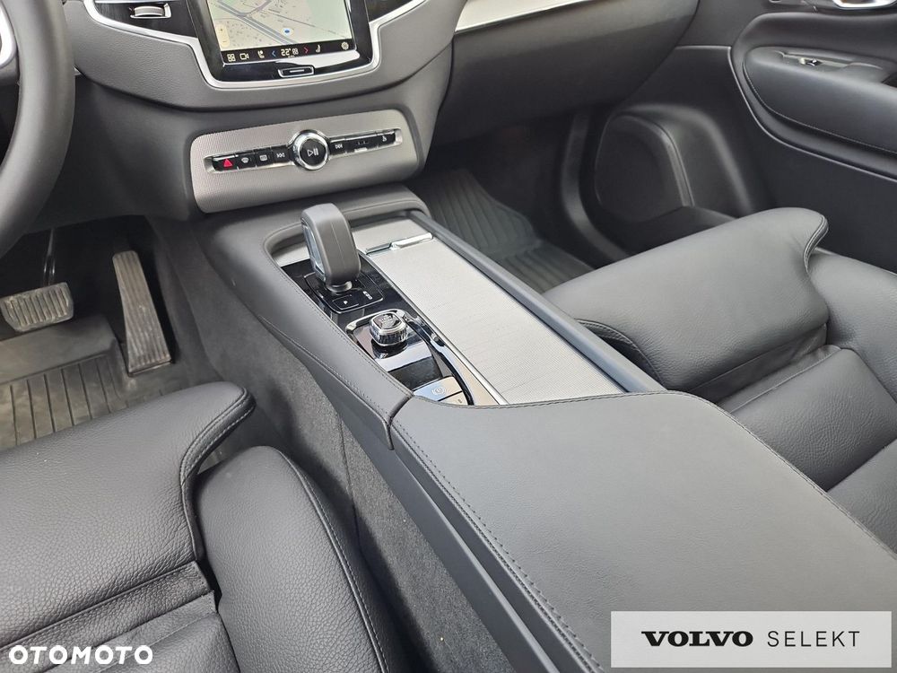 Volvo XC 90 - 22