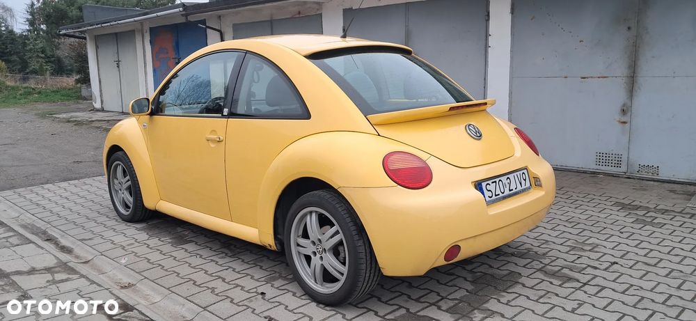 Volkswagen New Beetle - 2