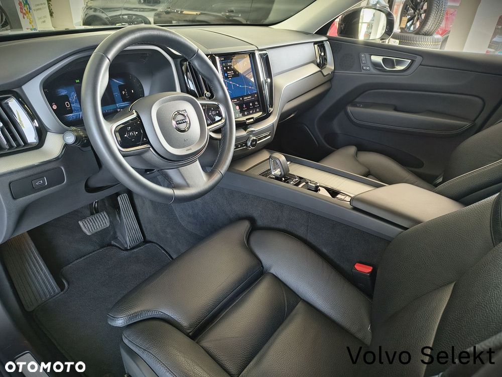 Volvo XC 60 B4 D Plus Dark - 13