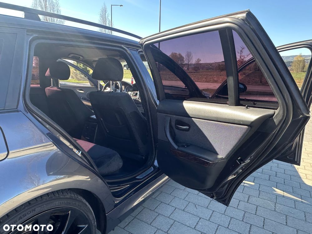BMW Seria 3 325xi - 19