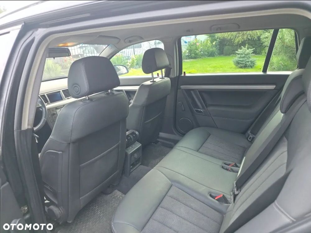 Opel Vectra 1.9 CDTI Sport - 20