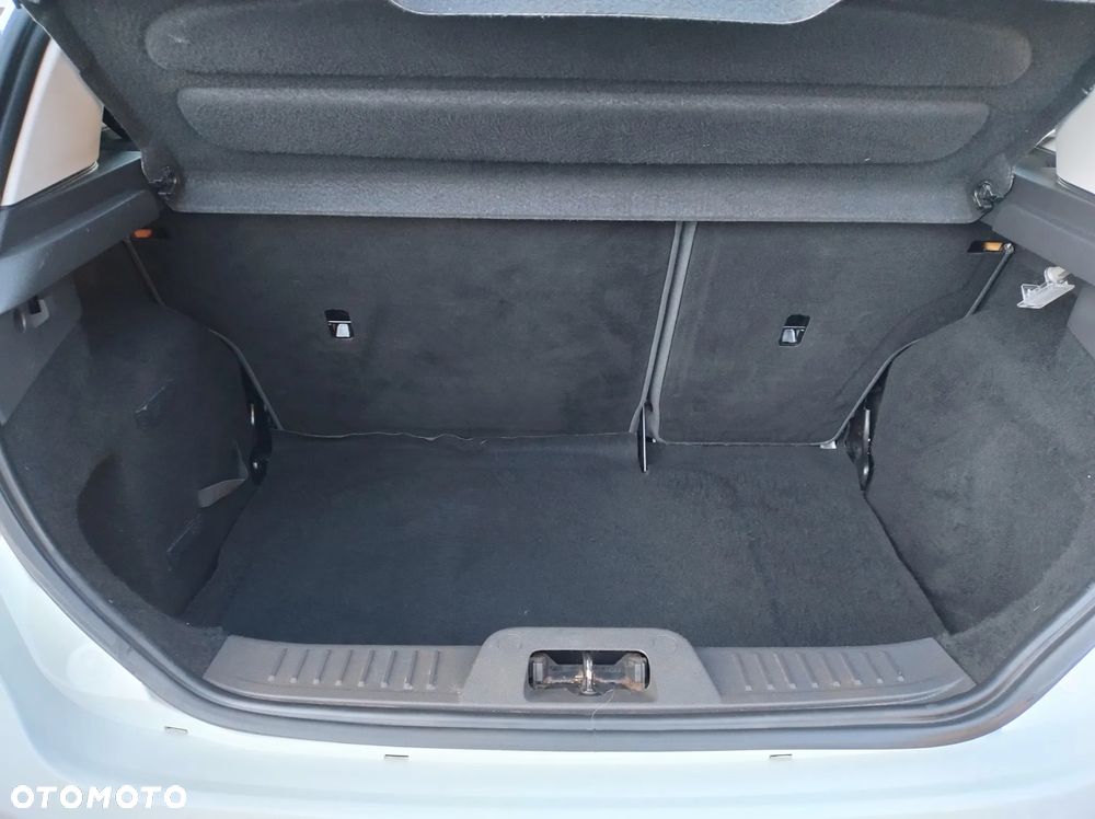 Ford Fiesta 1.25 Champions Edition - 32