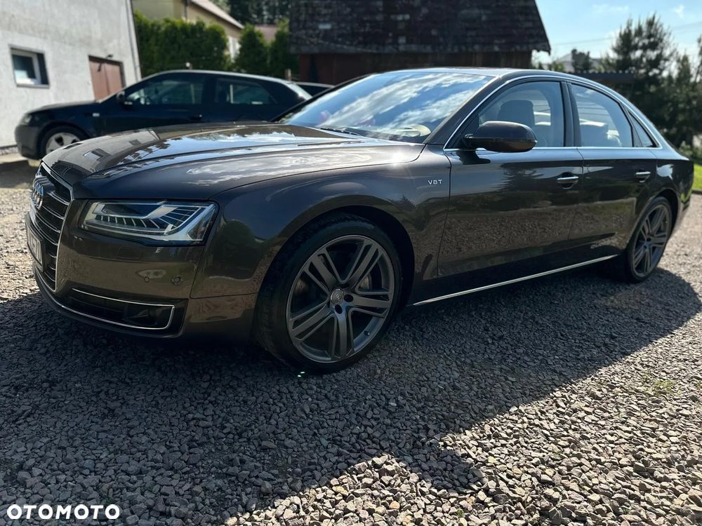 Audi A8 4.2 TDI DPF (clean diesel) quattro tiptronic - 11
