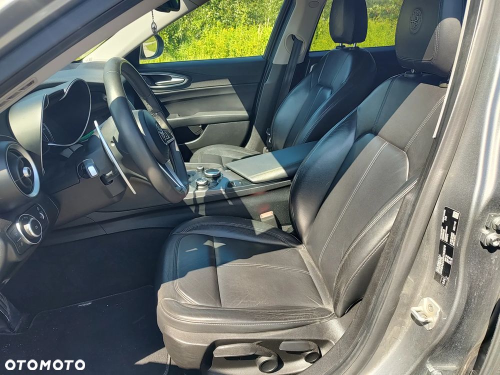 Alfa Romeo Giulia 2.2 D Turbo Super - 10