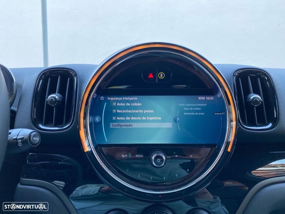 MINI Countryman Cooper SE Premium P. Classic Auto - 12