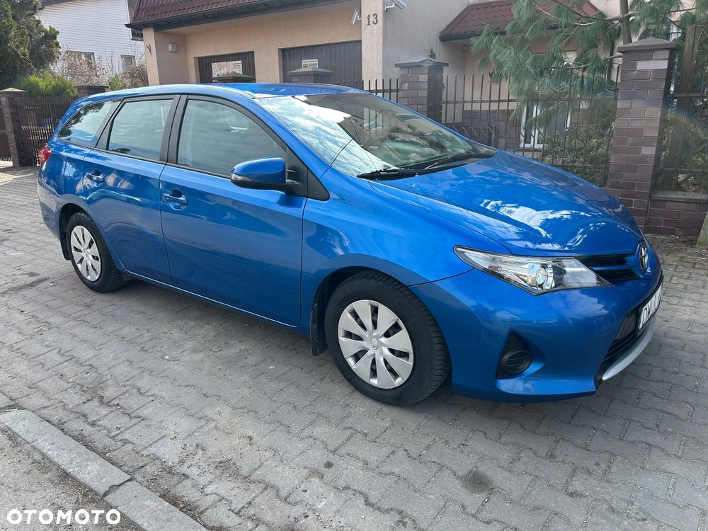 Toyota Auris 1.4 D-4D Terra EU5 - 10