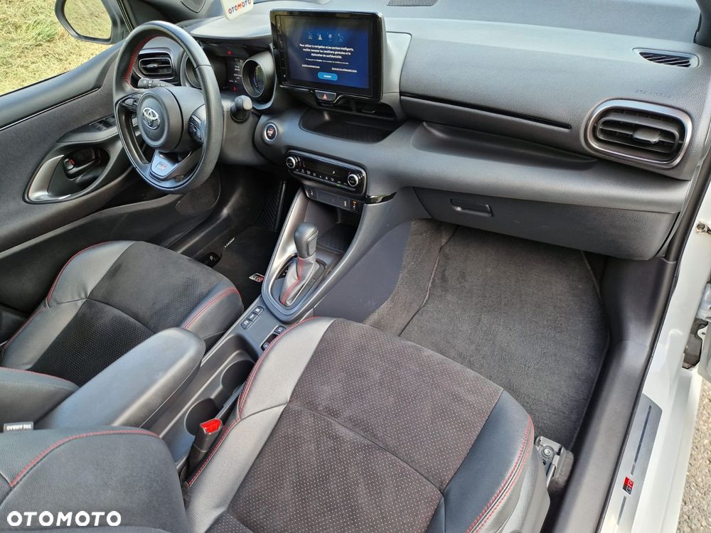 Toyota Yaris - 14