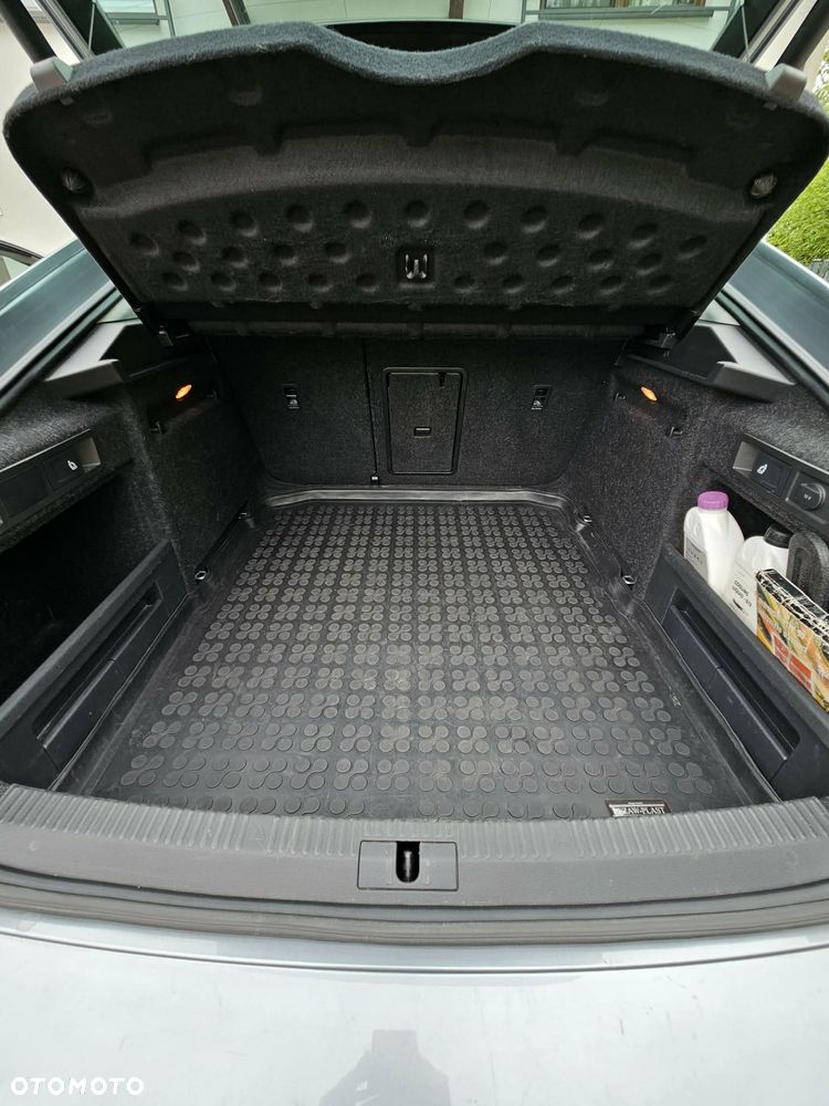 Skoda Superb 2.0 TDI Ambition DSG - 19