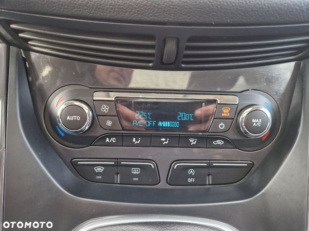 Ford Kuga 2.0 TDCi 2x4 Business Edition - 14