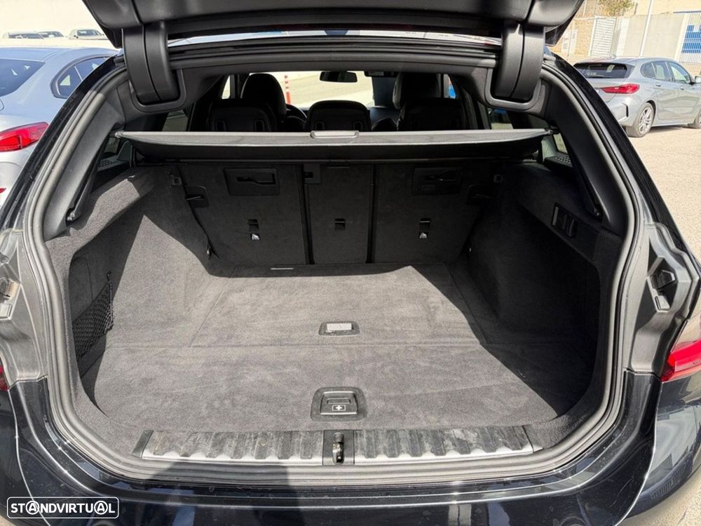 BMW 320 d Pack Desportivo M Auto - 16