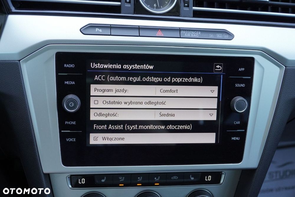 Volkswagen Passat - 23