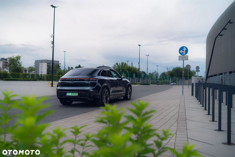 Porsche Macan - 11