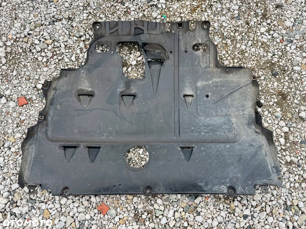 Mazda 5 CR Lift 2008/2010r Grill atrapa kratka środkowa zderzak spryskiwacz lampy przed stan b.dobry Europa zwykle i xenon ksenon ślizg wygłuszenie maski zderzak zaślepka haka pompka spryskiwaczy  spryskiwacze lamp  halogeny kratki  Grill osłoną silnika przetwornica błotnik belka wzmocnienie i dużo innych Czesci do mazdy 5 CR !!! - 15