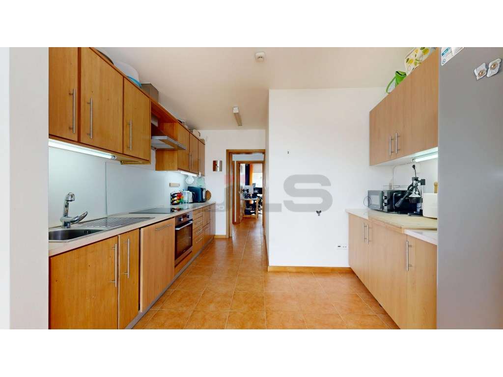 Moradia Térrea em Fenais da Luz: Conforto e Proximidade ao Mar - Grande imagem: 2/33