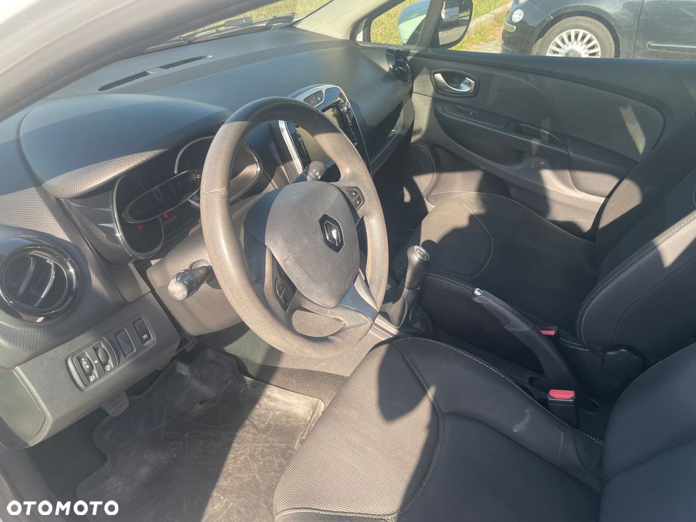 Renault Clio - 6