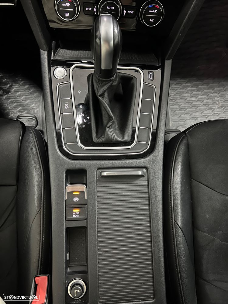 VW Arteon 2.0 TDI R-Line DSG - 29