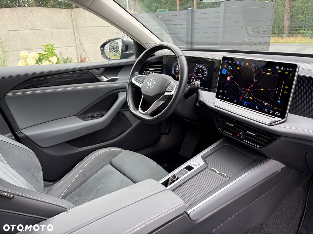 Volkswagen Passat 2.0 TDI SCR DSG Business - 25