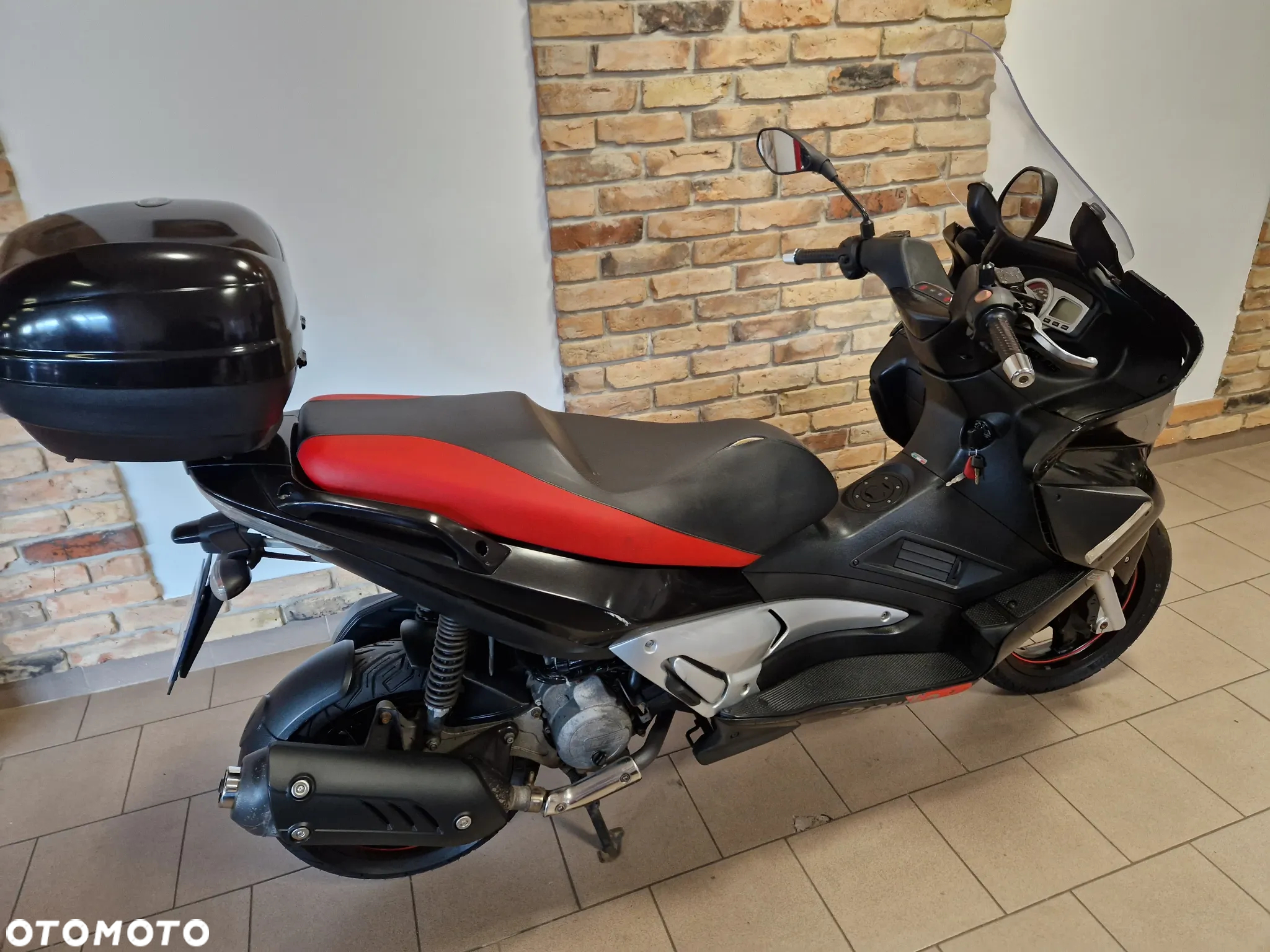 Aprilia SR - 7