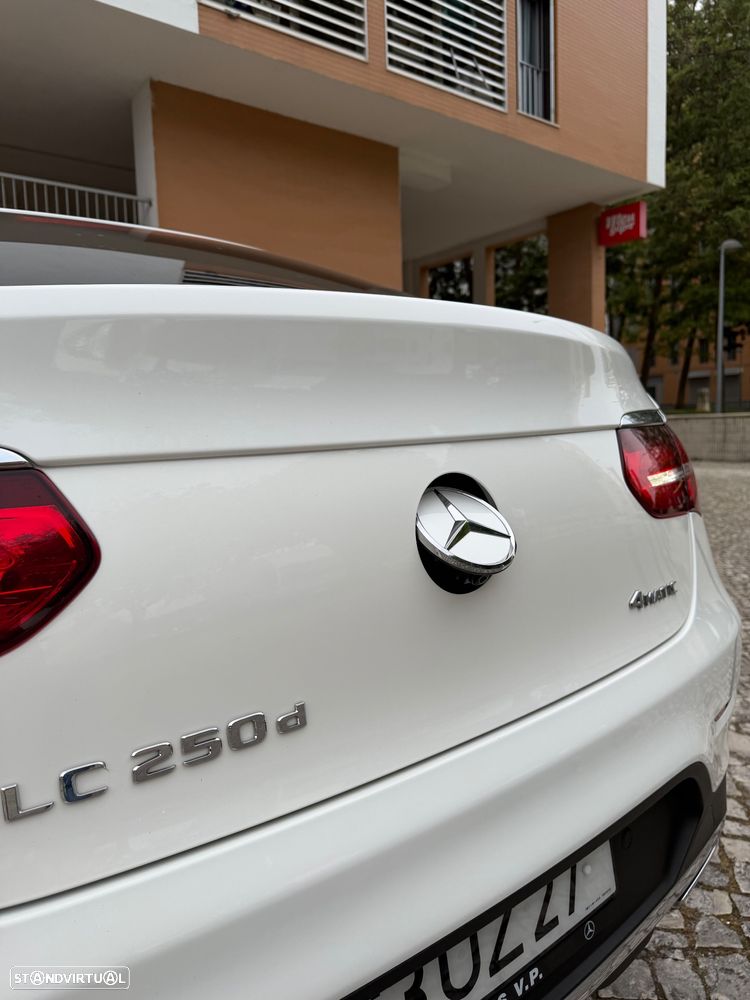 Mercedes-Benz GLC 250 d Coupé AMG Line 4-Matic - 11