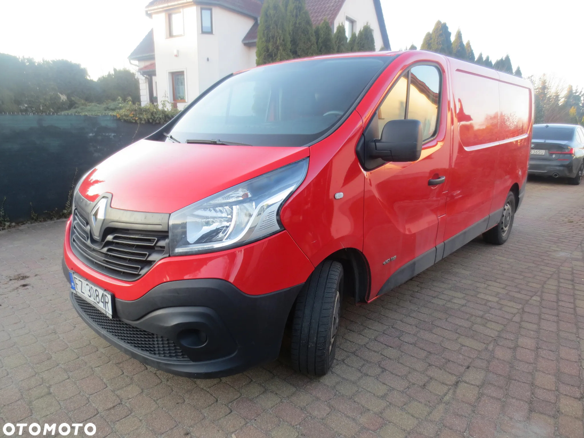 Renault TRAFIC - 2