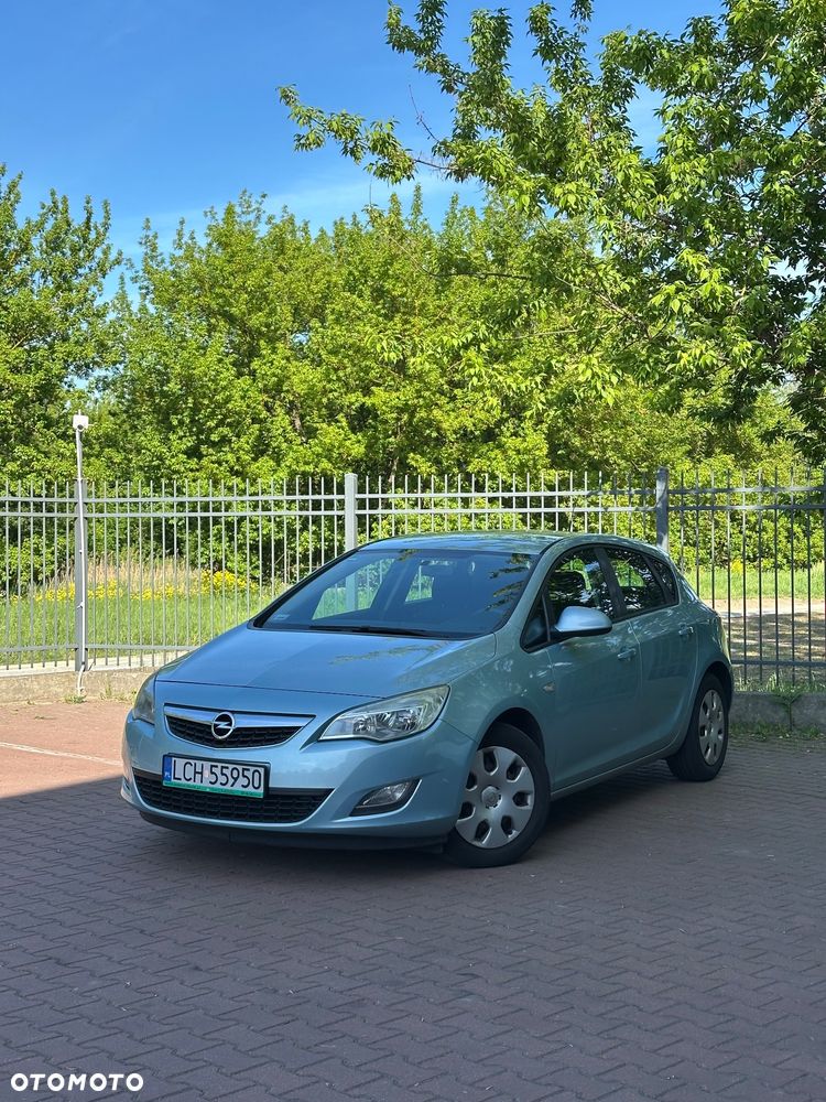 Opel Astra 1.6 Cosmo - 1