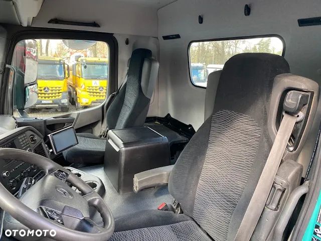 Mercedes-Benz Arocs 4142 / 8x6 - 22
