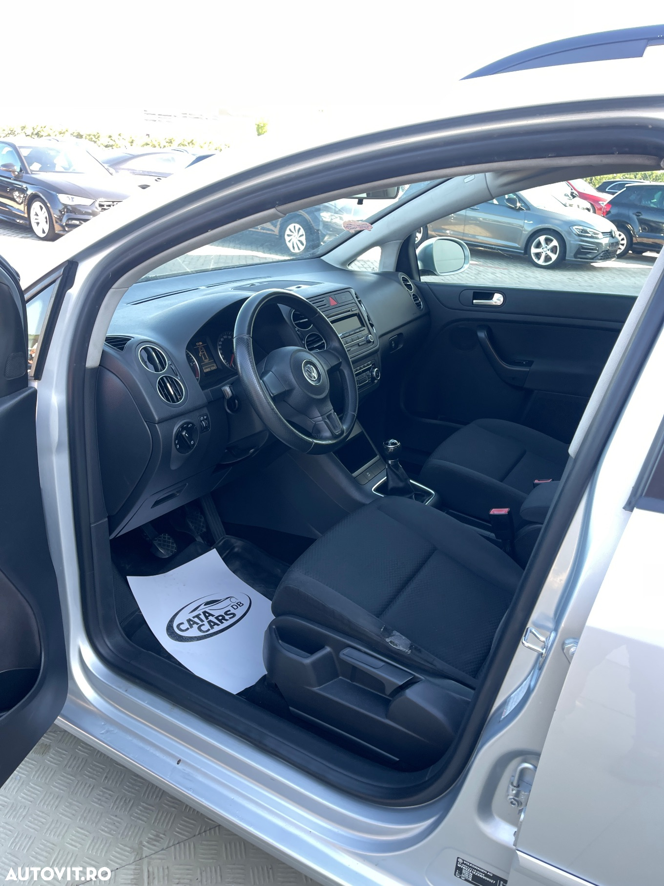 Volkswagen Golf Plus 2.0 TDI Comfortline - 31