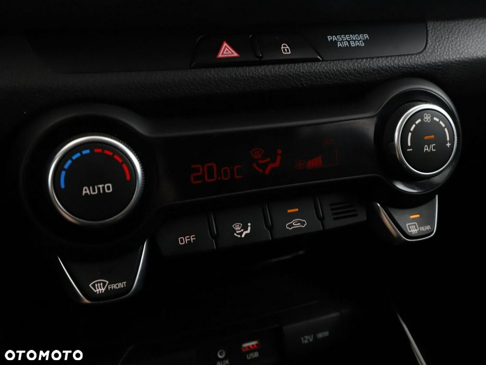Kia Stonic 1.4 L - 28