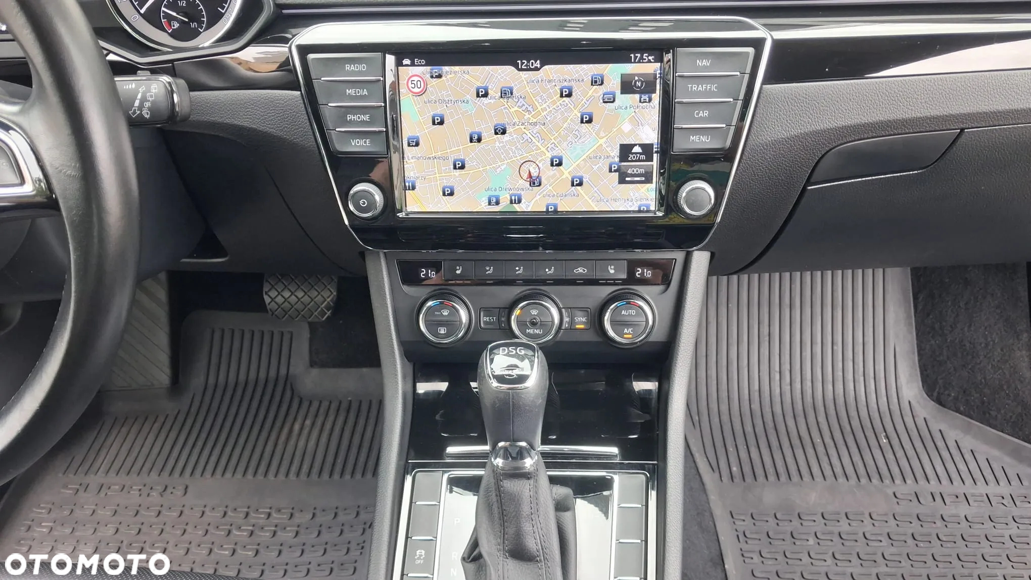 Skoda Superb 2.0 TDI L&K DSG - 12