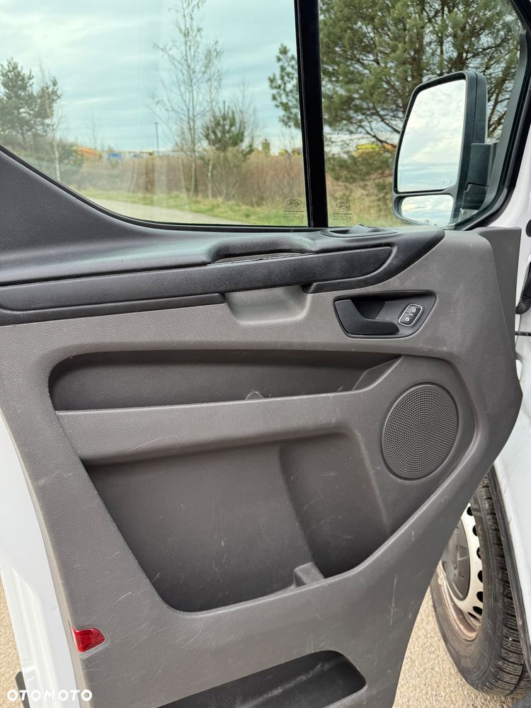 Ford Transit Custom - 16