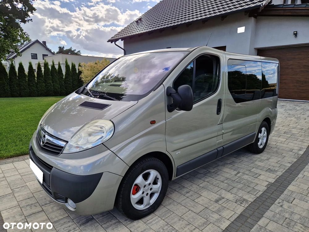Opel Vivaro - 22