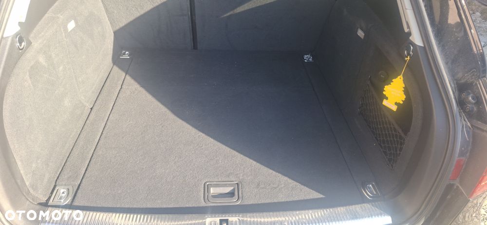 Audi A4 Avant 2.0 TDI DPF Ambiente - 30