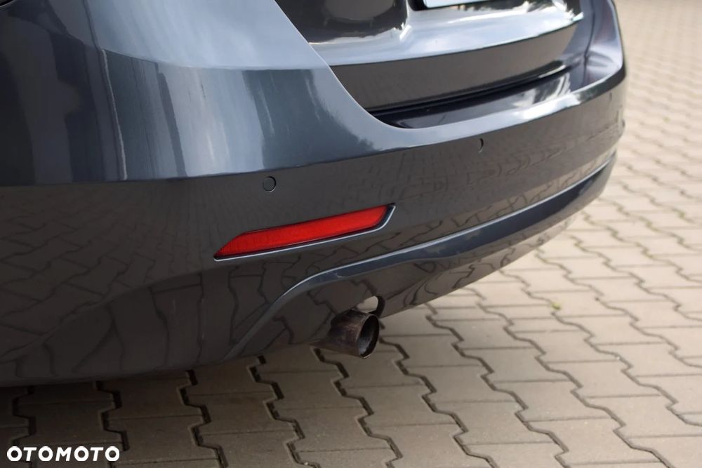 BMW Seria 3 318d Sport Line - 18