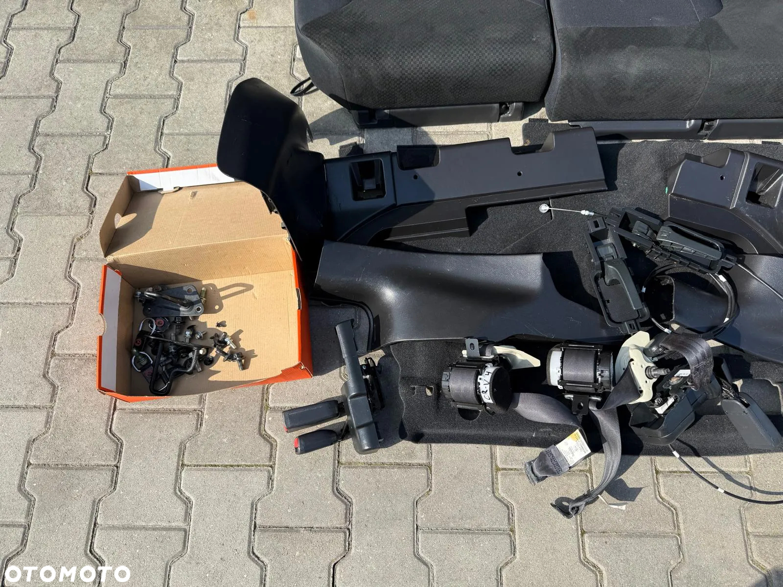 HONDA CR-V IV 12-18 FOTELE KANAPA TYŁ PASY MASKOWNICE ŚRUBY KOMPLET - 5
