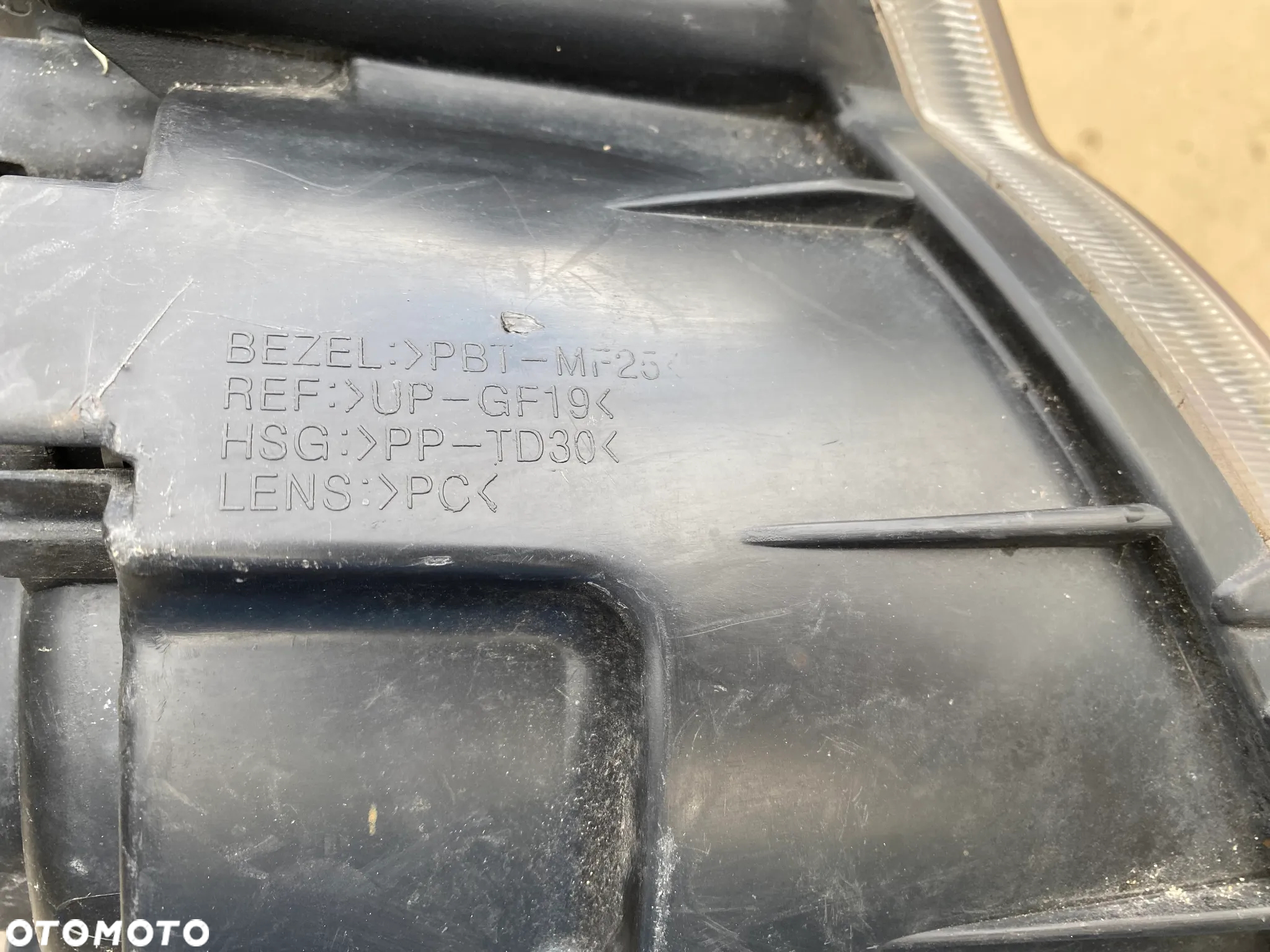 REFLEKTOR LAMPA PRAWA SSANGYONG ACTYON - 6