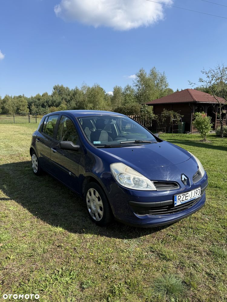 Renault Clio - 2