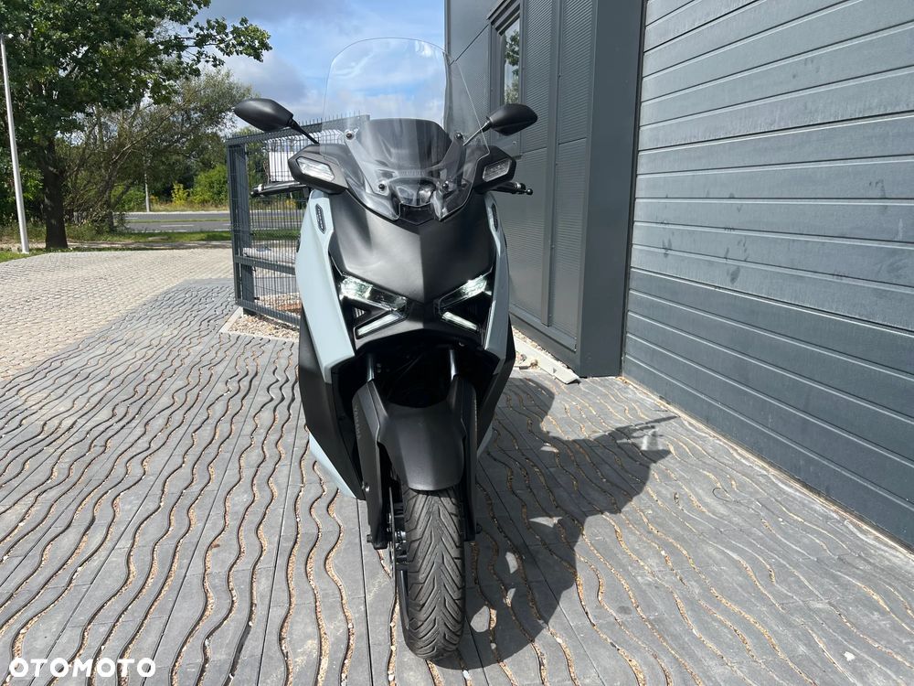 Yamaha X-max - 4