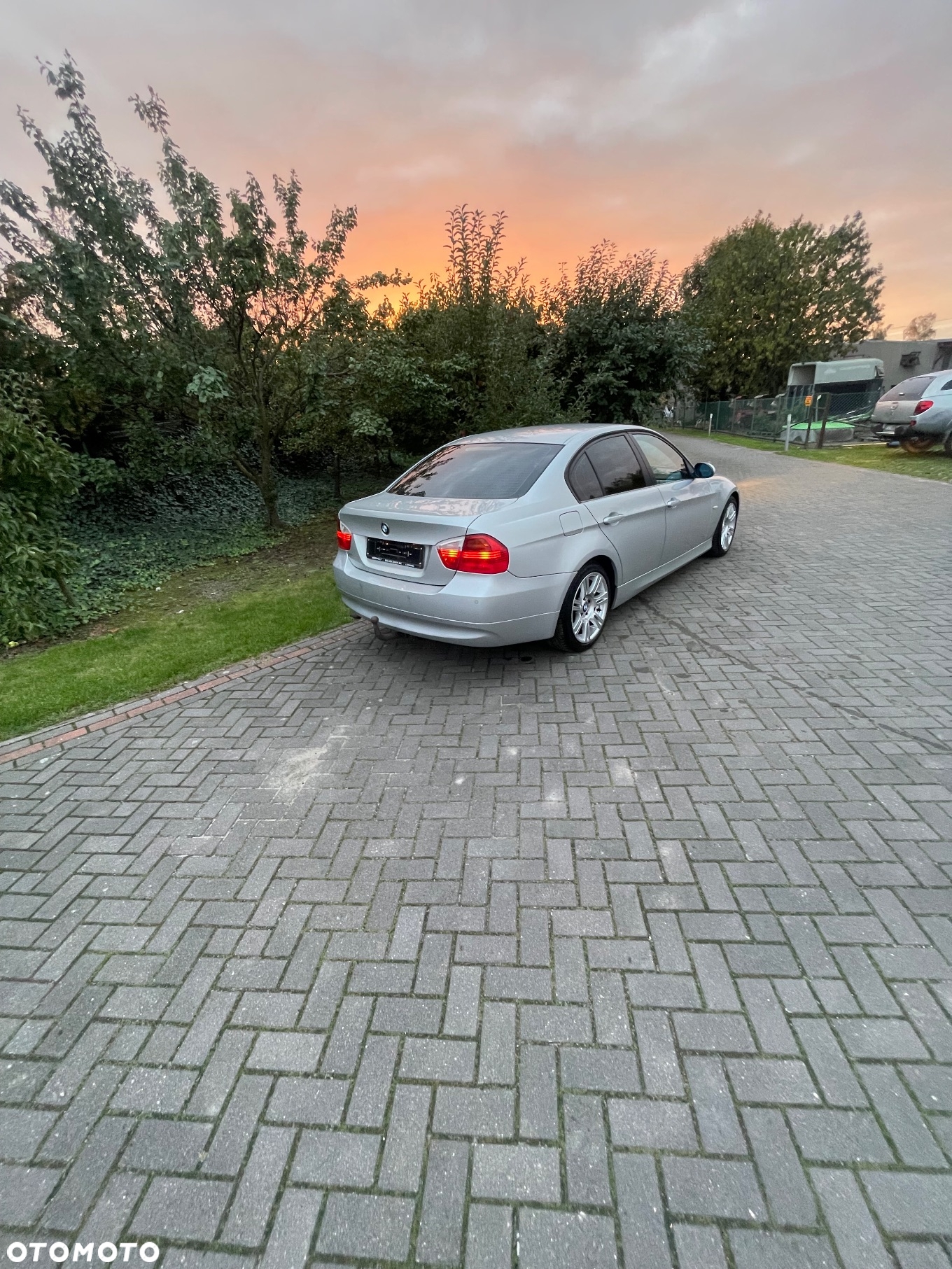BMW Seria 3 318d - 11