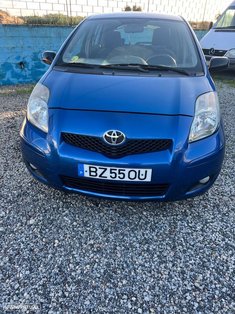 Toyota Yaris 1.4 D-4D AC Manual - 3