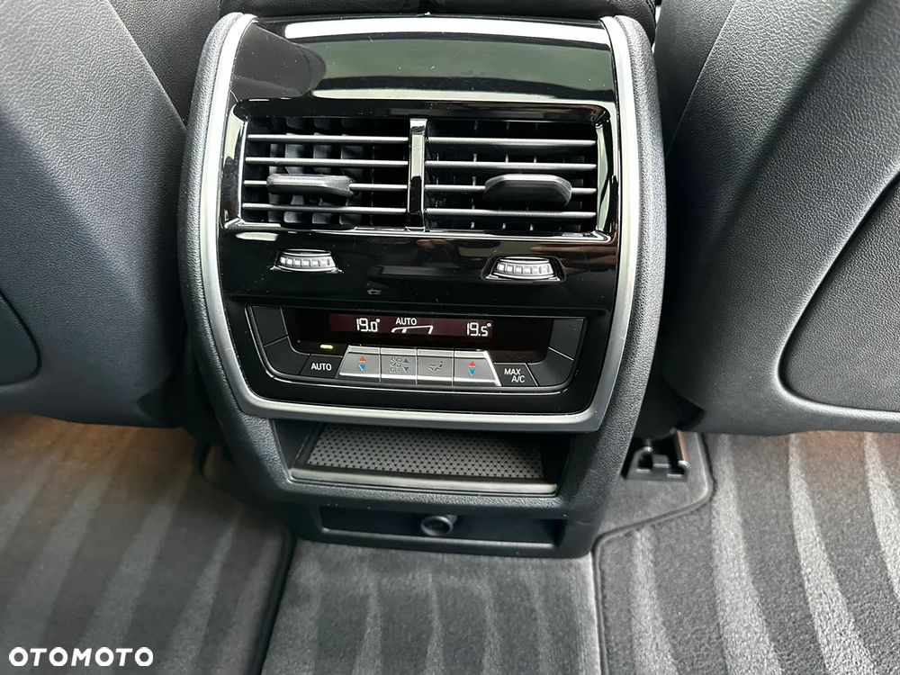BMW X5 xDrive40i sport - 36