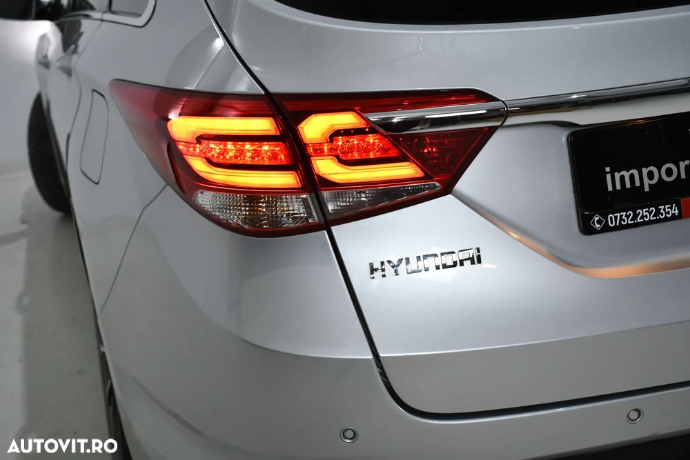 Hyundai i40 Kombi 1.7 CRDi DCT Premium - 27