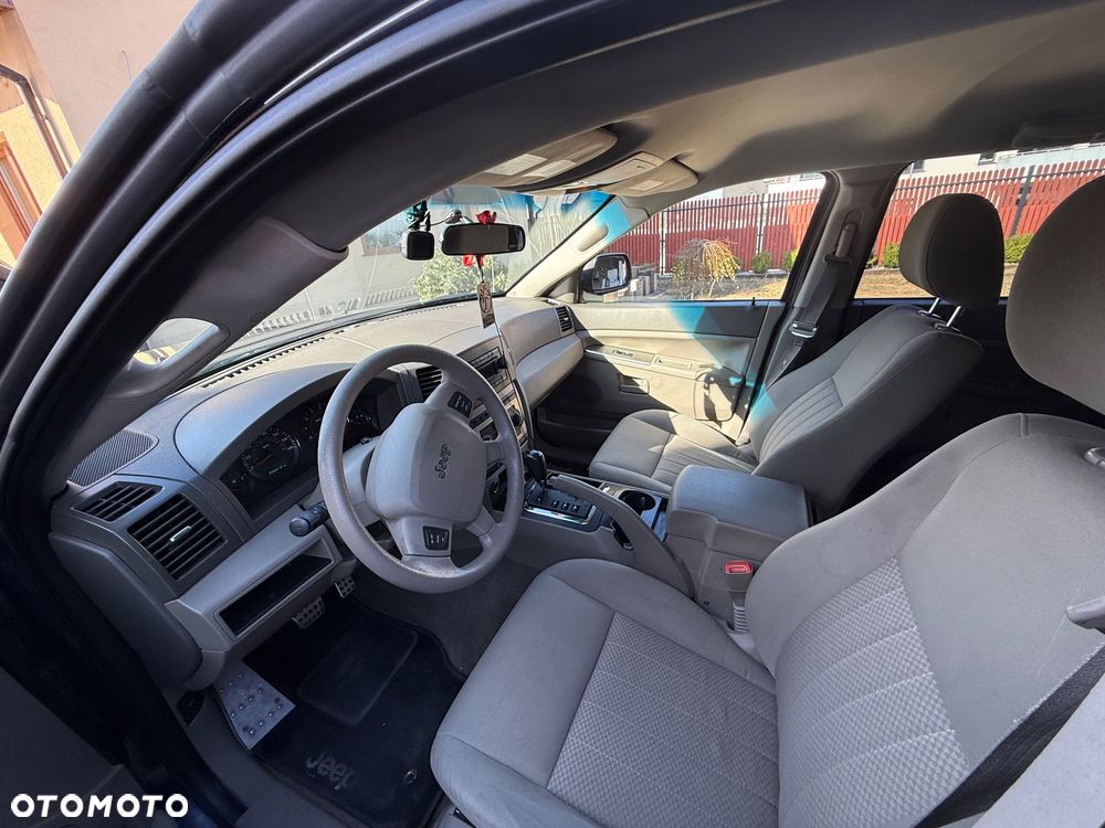 Jeep Grand Cherokee 3.7 V6 - 8