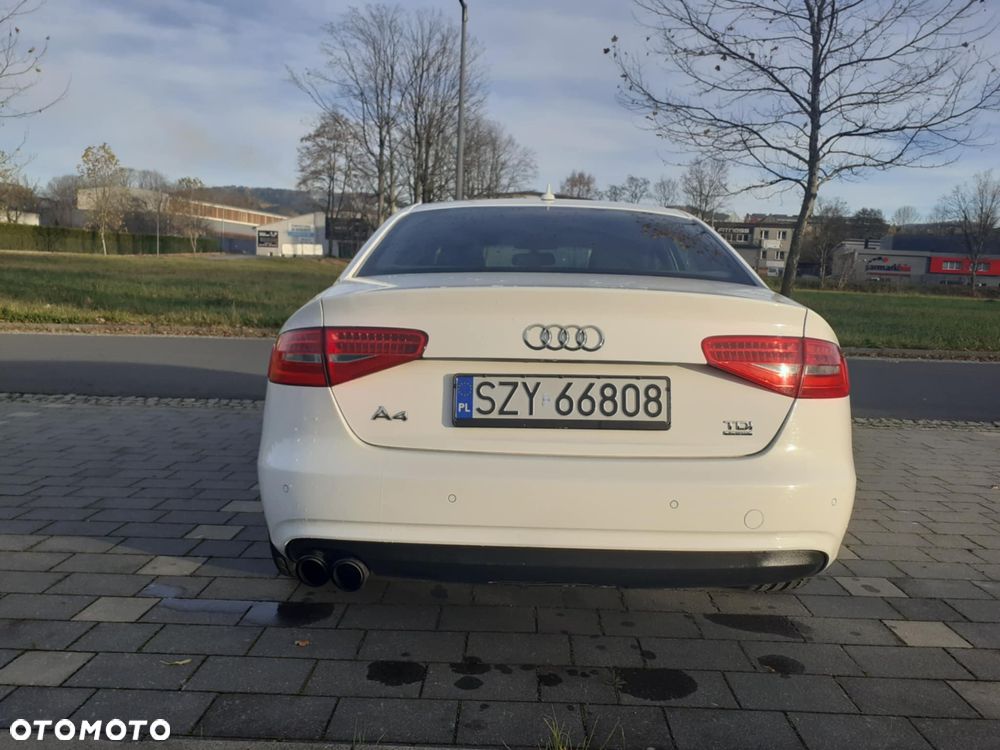 Audi A4 Limousine - 3