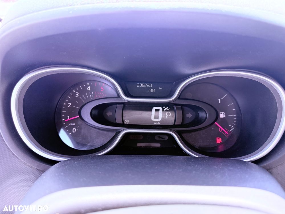 Renault Trafic - 15
