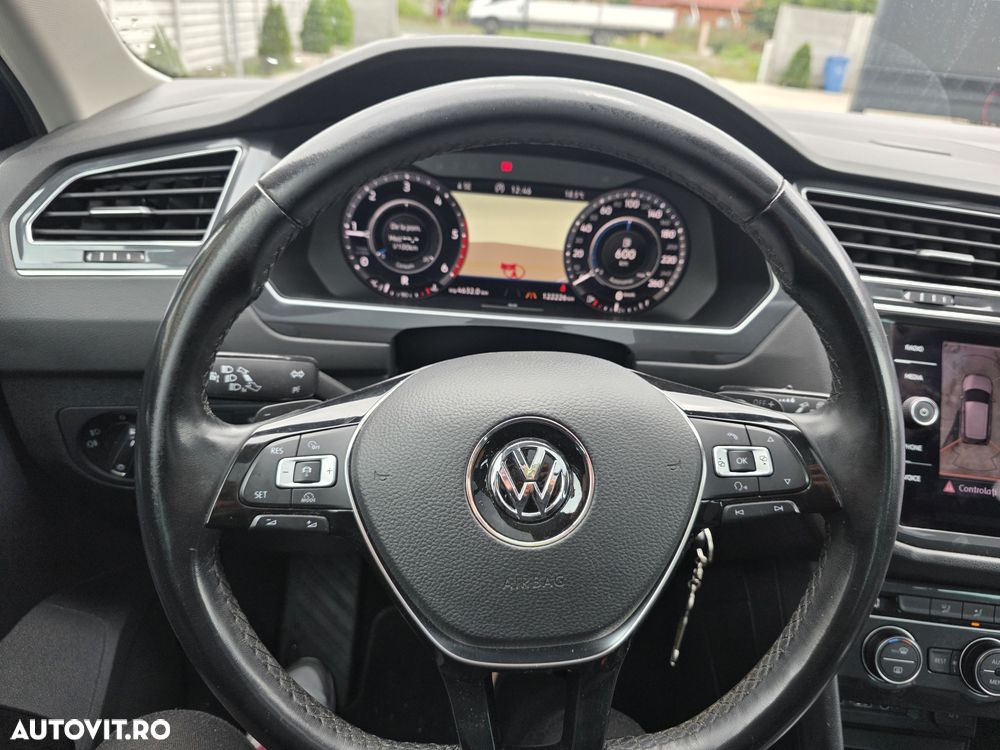 Volkswagen Tiguan - 4