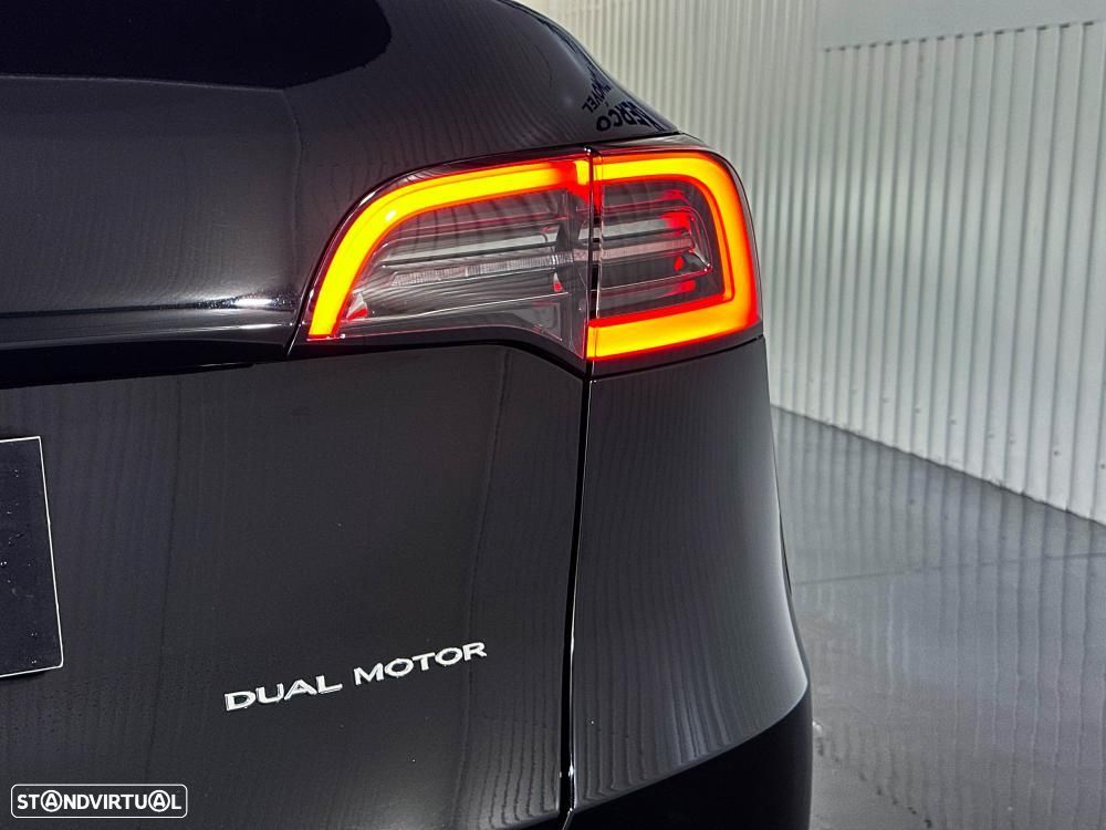 Tesla Model Y Long Range Dual Motor AWD - 58