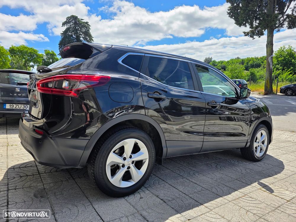Nissan Qashqai 1.5 dCi N-Connecta - 24