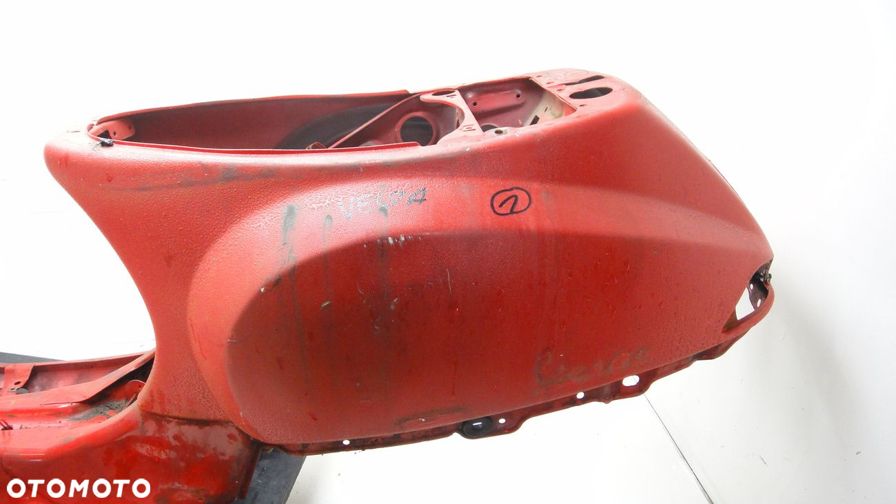 Piaggio Vespa Lx 125 Rama Karoseria - 2